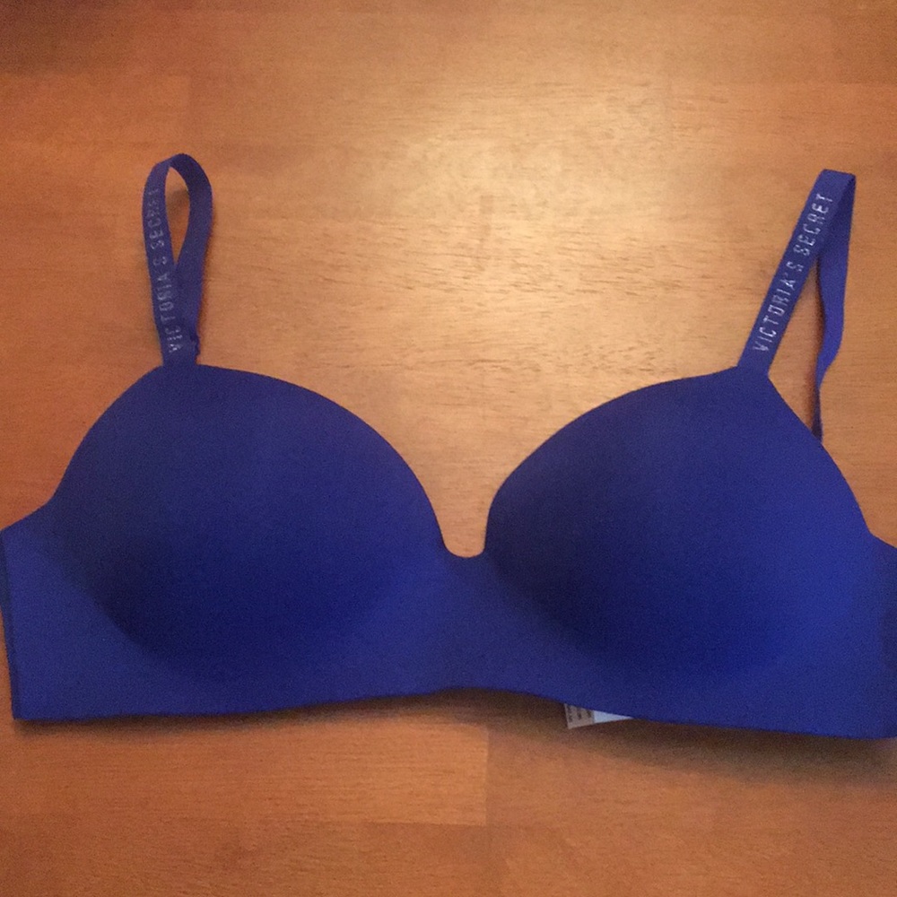 Victoria Secret Wireless T Shirt Bra